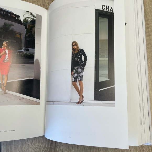 Chanel The Karl Lagerfeld Campaigns - Picture 3 of 5